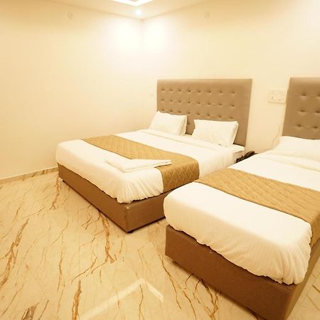 מדוראי Hotel Vilvaas מראה חיצוני תמונה