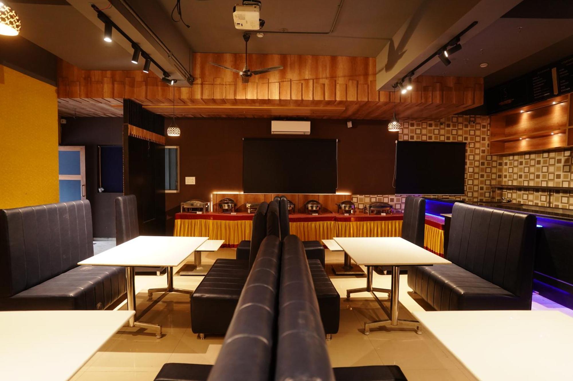 מדוראי Hotel Vilvaas מראה חיצוני תמונה